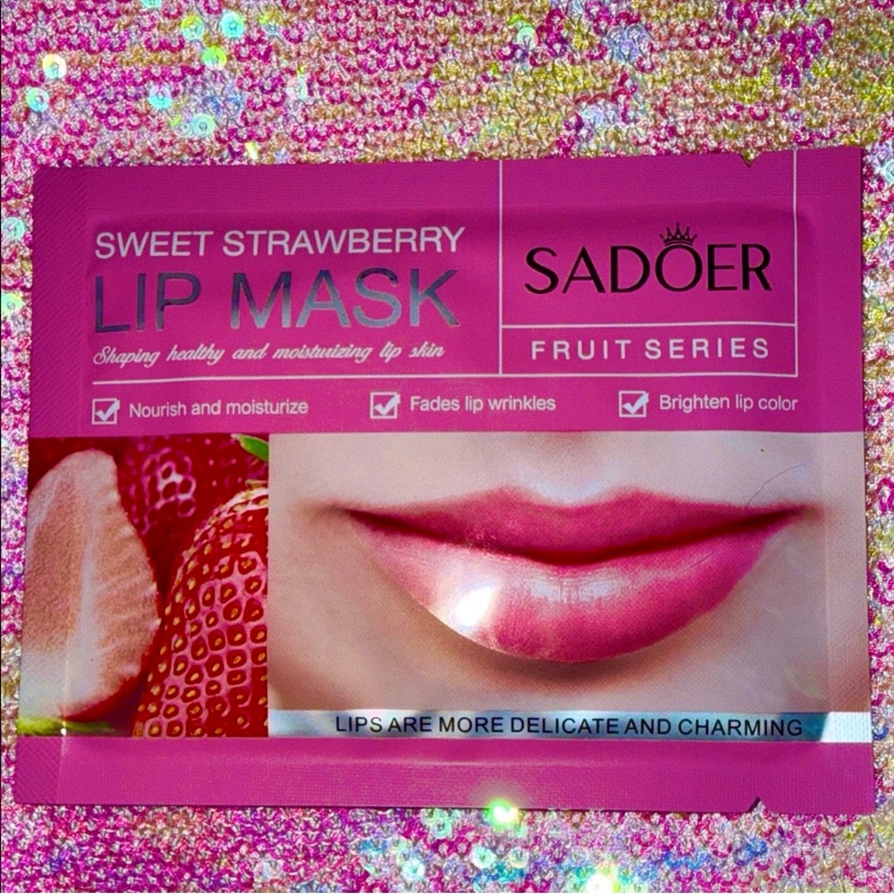 🍰 Sadoer 🍓Sweet Strawberry Deeply Nourishing Lip Mask - Fade Lines, Brighten!